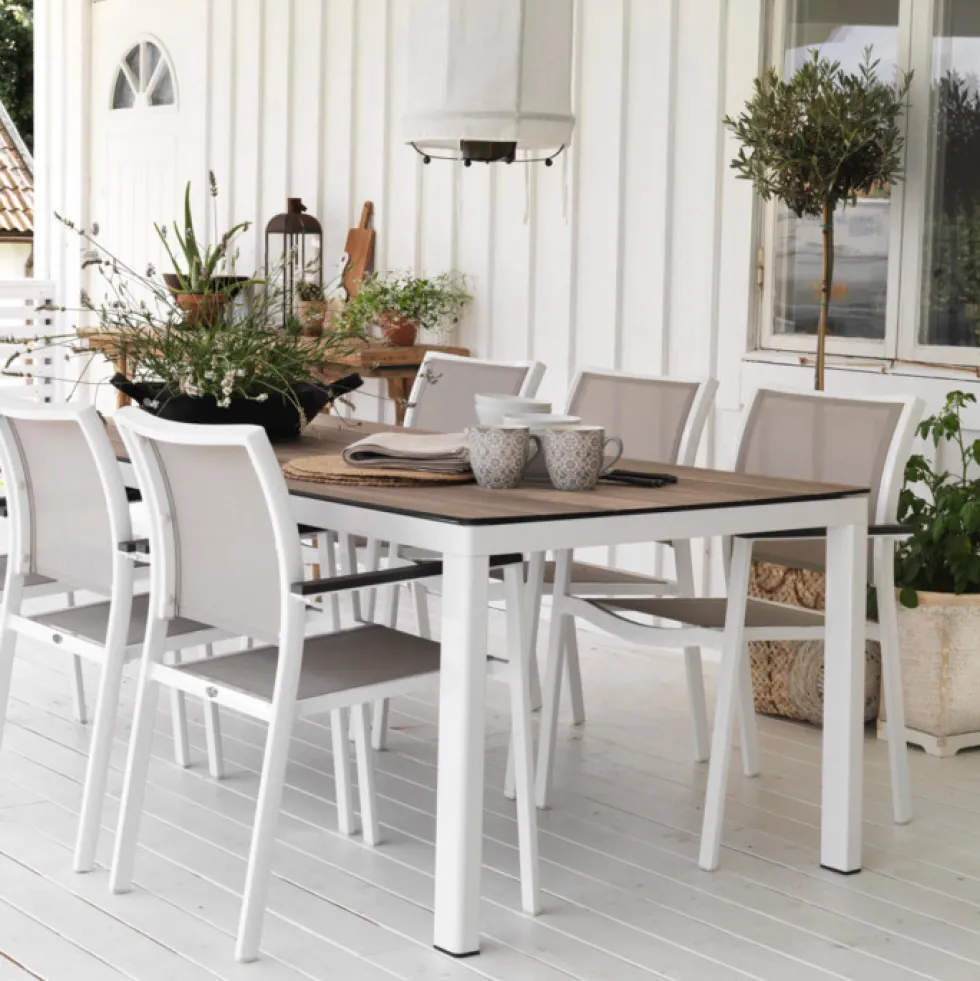 Rodez Dining Table – Svart/Vit Bas + Grå/Natur Skiva