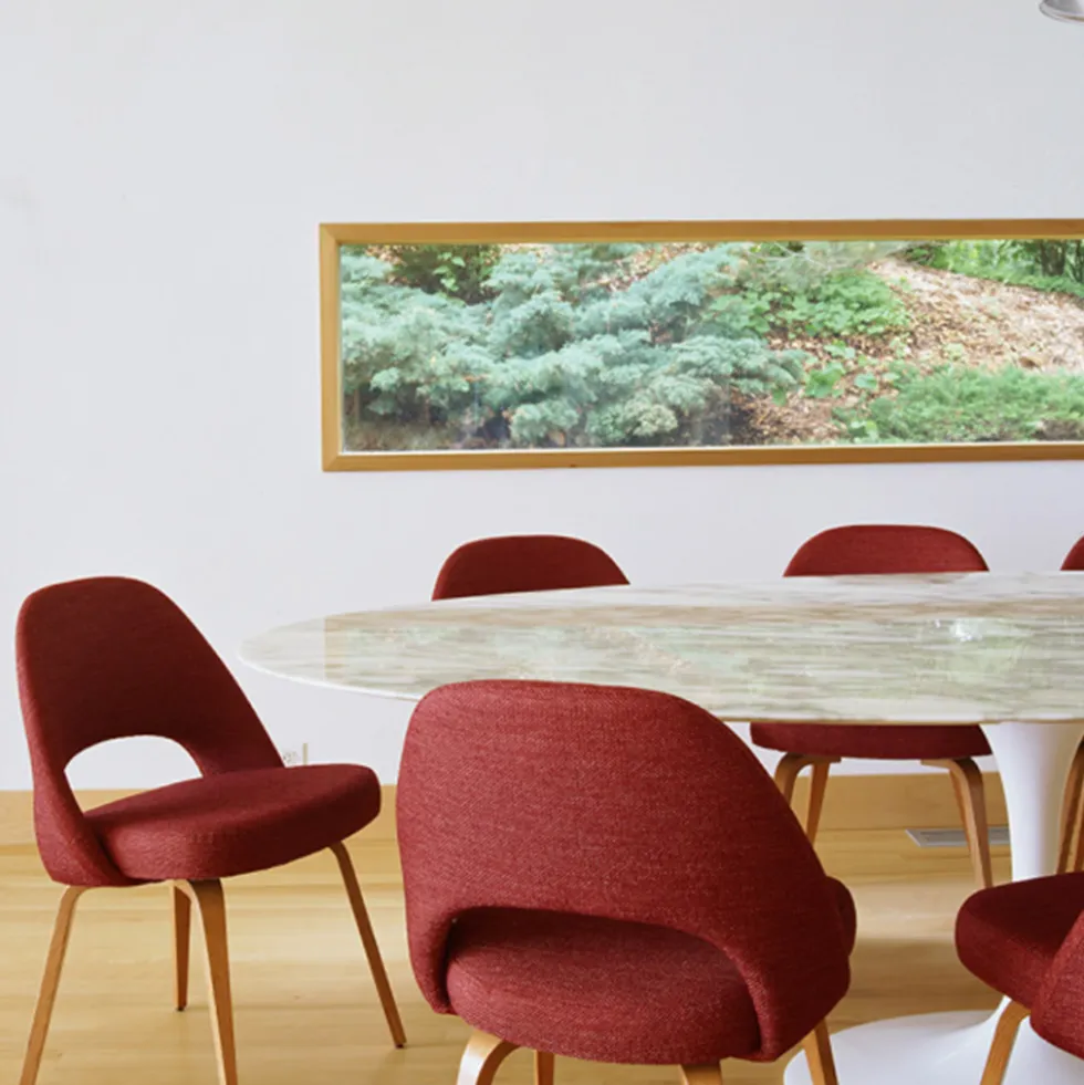 Saarinen Oval Table 198