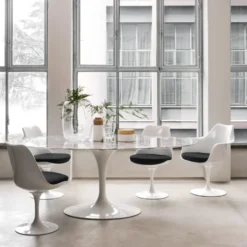 Saarinen Tulip Armchair
