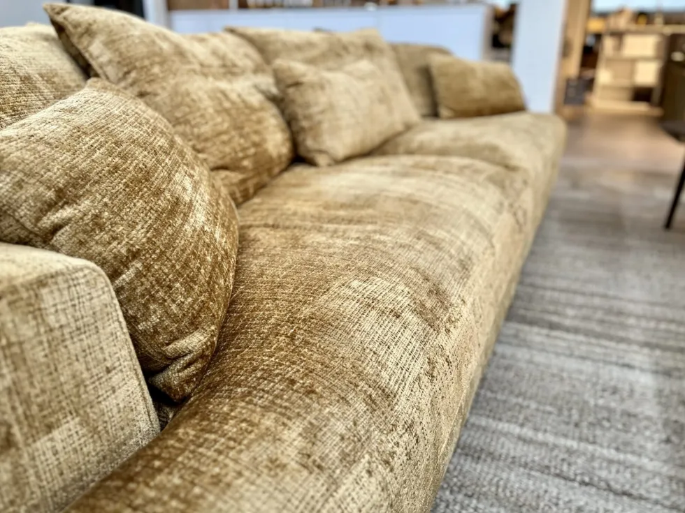 SCARLETT Soffa 4-sits – Generös loungesoffa i modern design