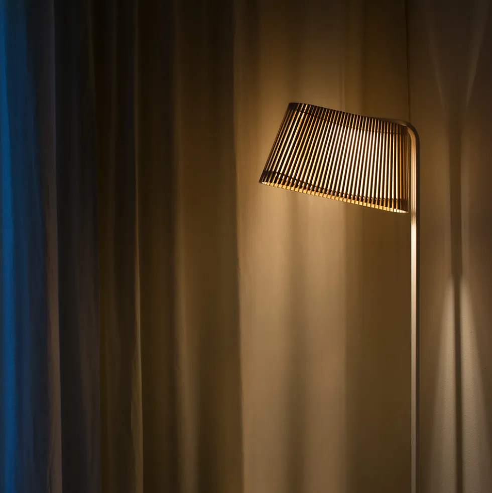 Secto Owalo 7010 golvlampa