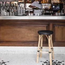 Simone stool