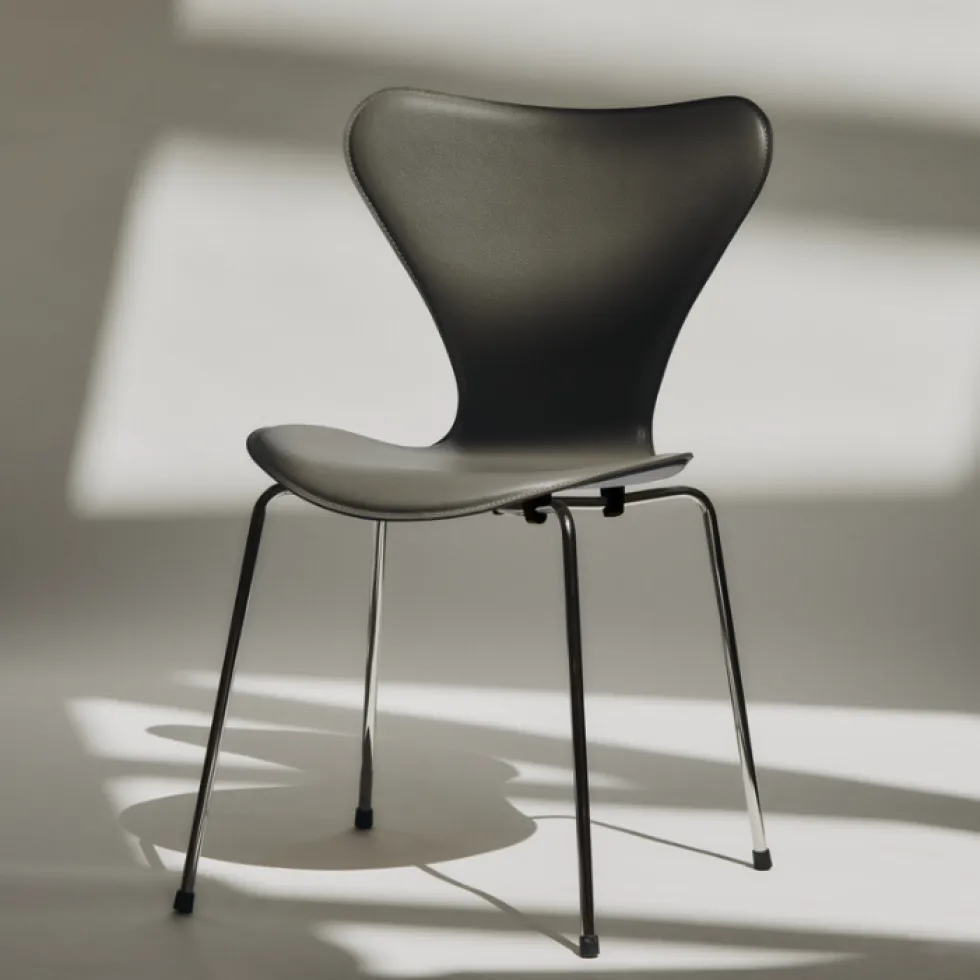 Sjuan 3107 framsidesklädd Wild läder