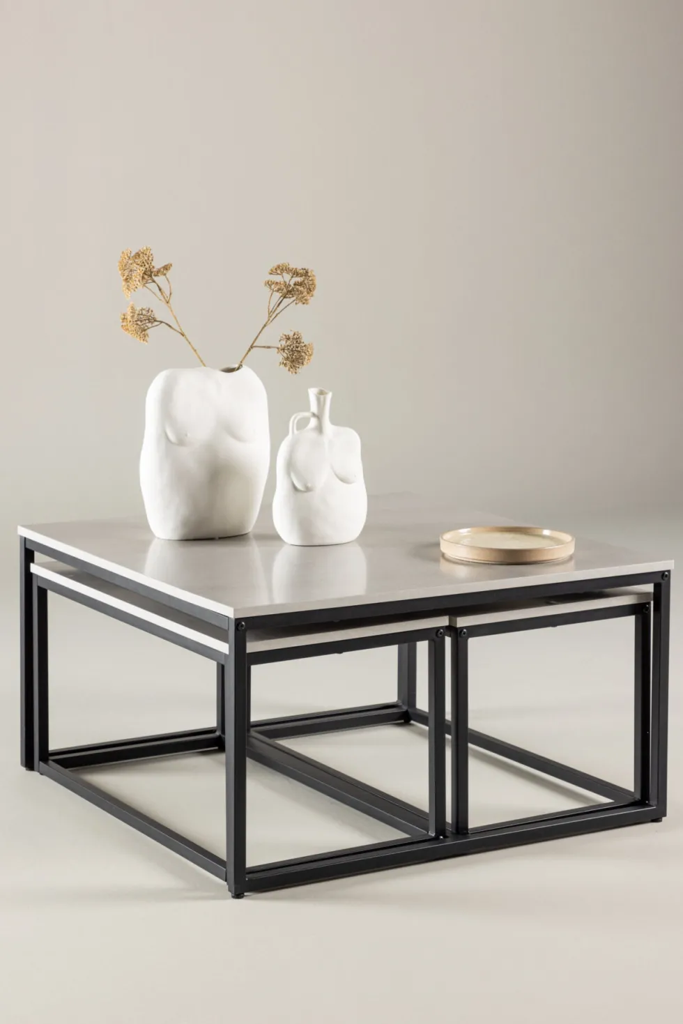 Solna Soffbord Bord 1: 80 cm Bord 2: 73 cm x Bord 1: 80 Bord 2: 38 cm Grå