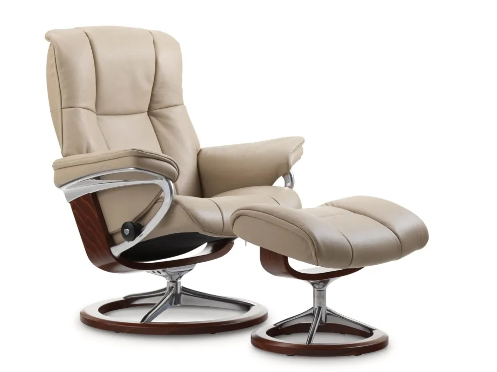 Stressless Magic L fåtölj & pall Signature base