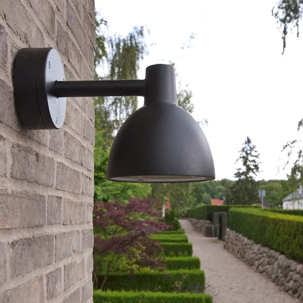 Toldbod 155 vägg utomhuslampa