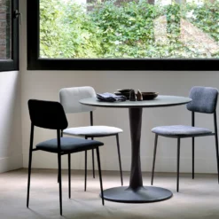 Torsion dining table 90