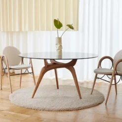 Triiio Dining table 135