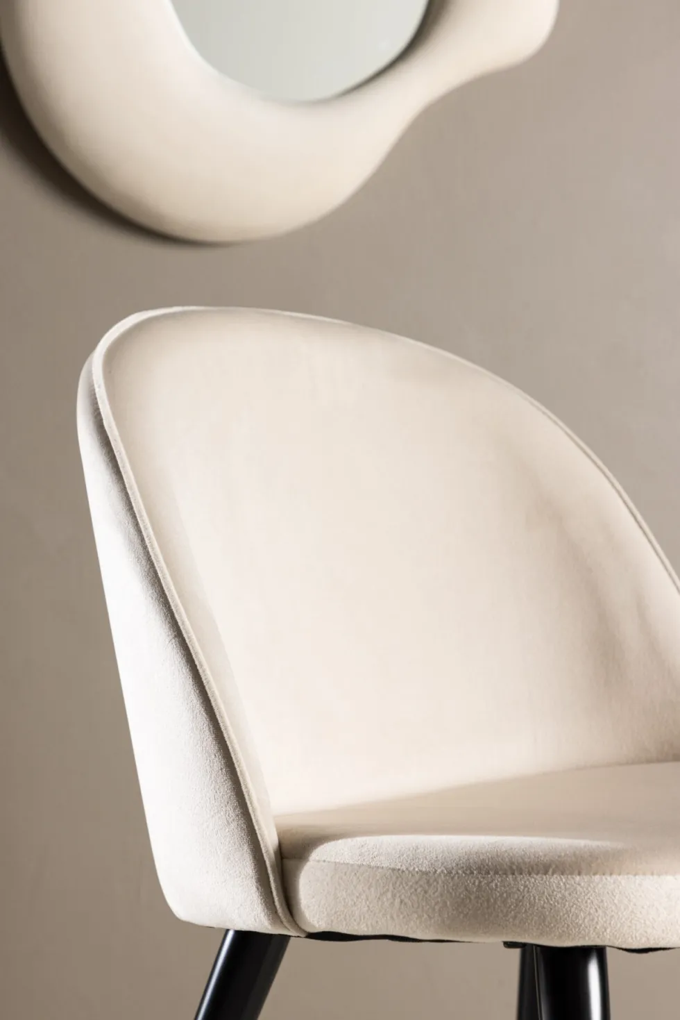 Velvet Matstolar Beige
