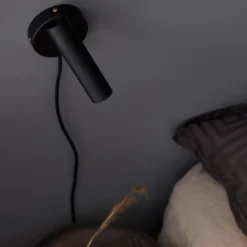 Vägglampa Slender