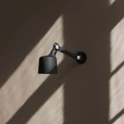 VIPP523 vägglampa