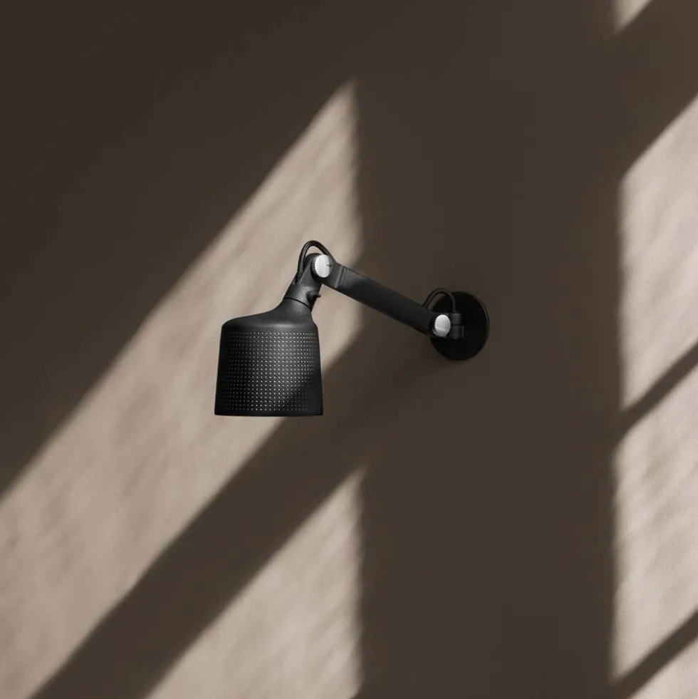 VIPP523 vägglampa