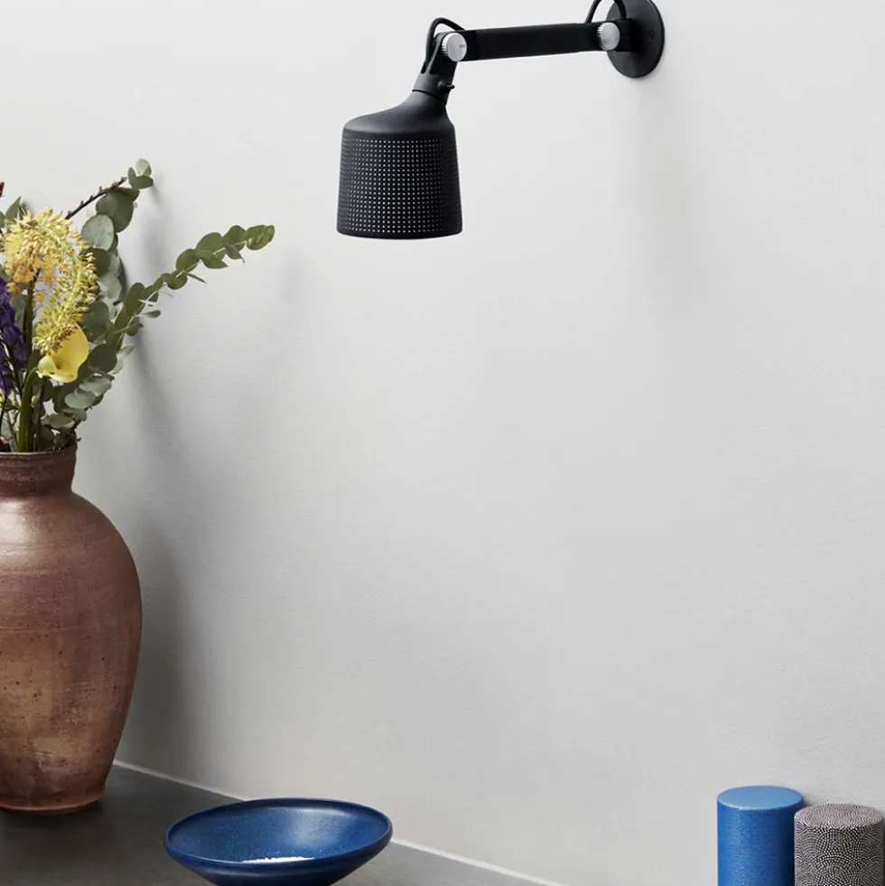 VIPP523 vägglampa