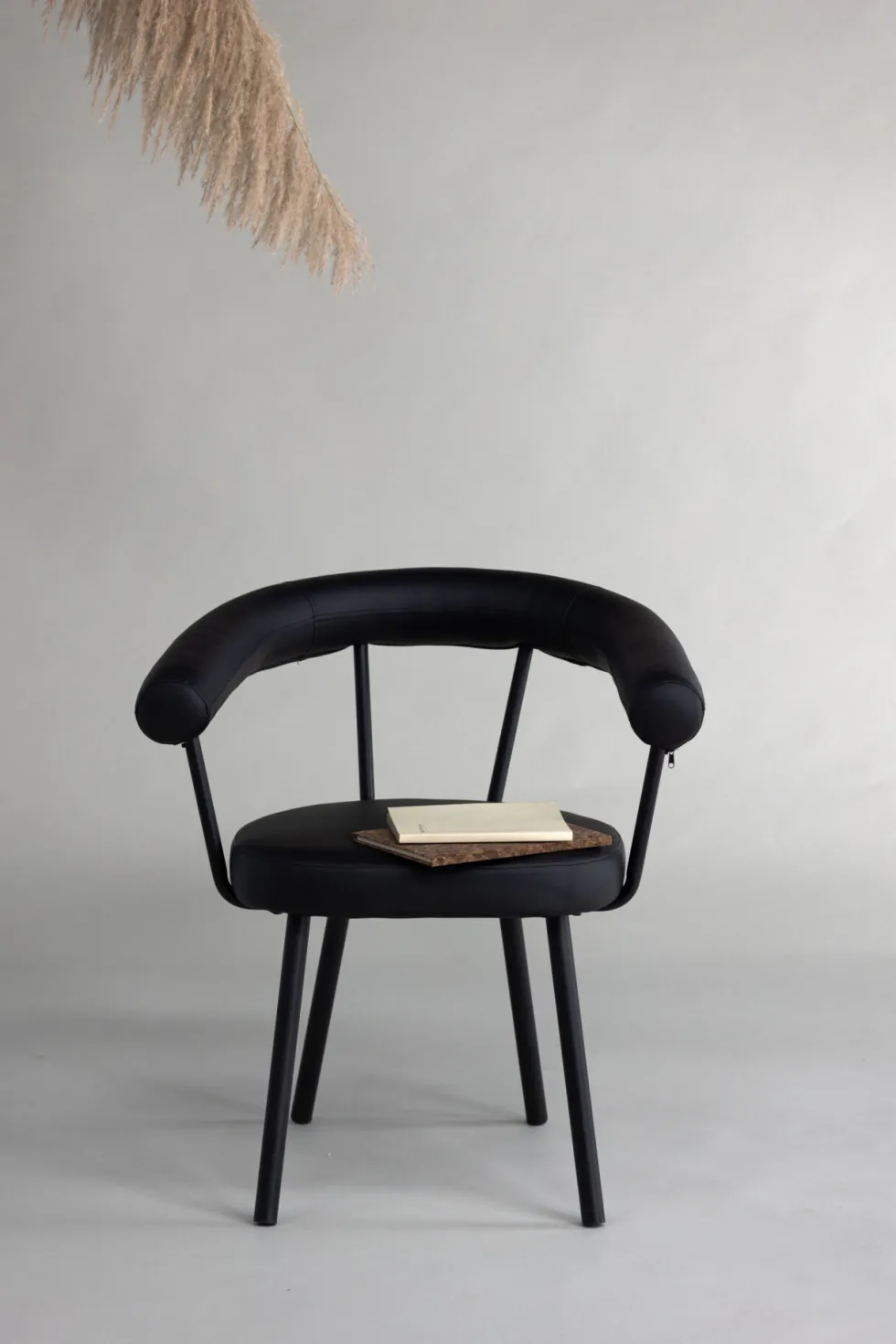 Västerås x Josefin Lustig Matstolar Black