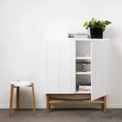 White cabinet skåp