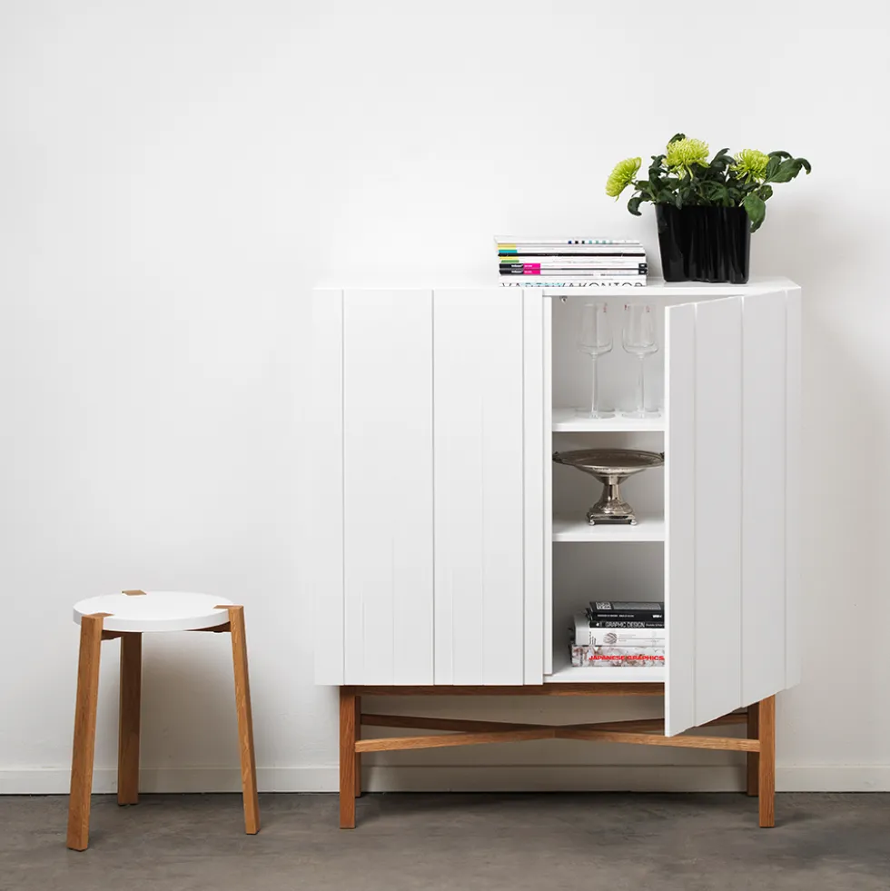 White cabinet skåp