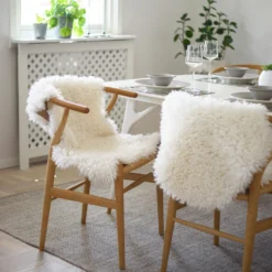 Wooly rug faux fur