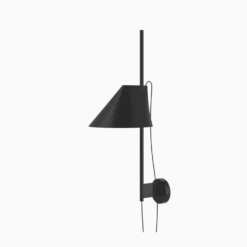 Yuh vägglampa
