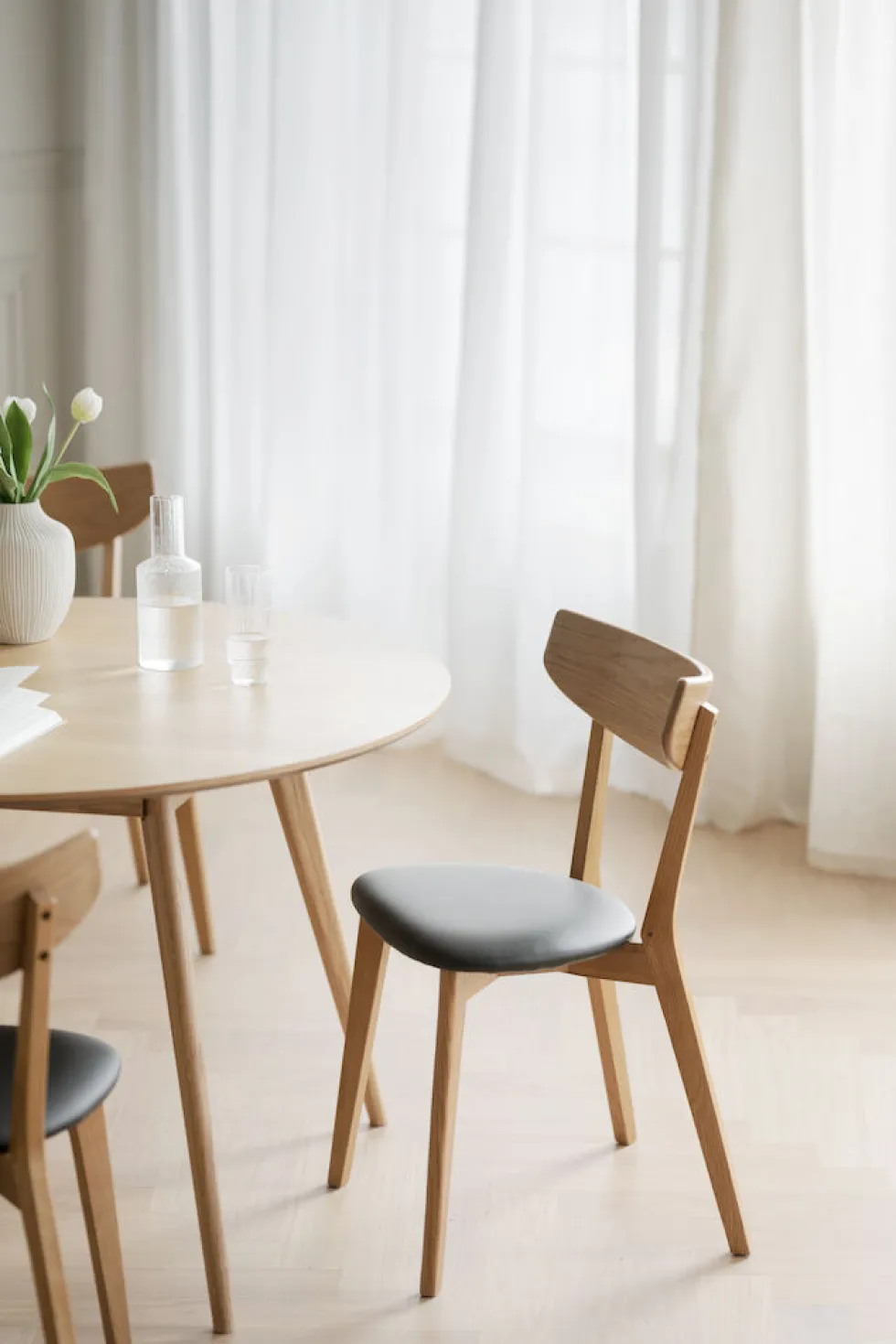 Yumi matbord runt 115